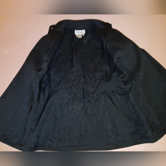 Worth Elegant Black Lightweight Jacket - Picture 4 of 6
